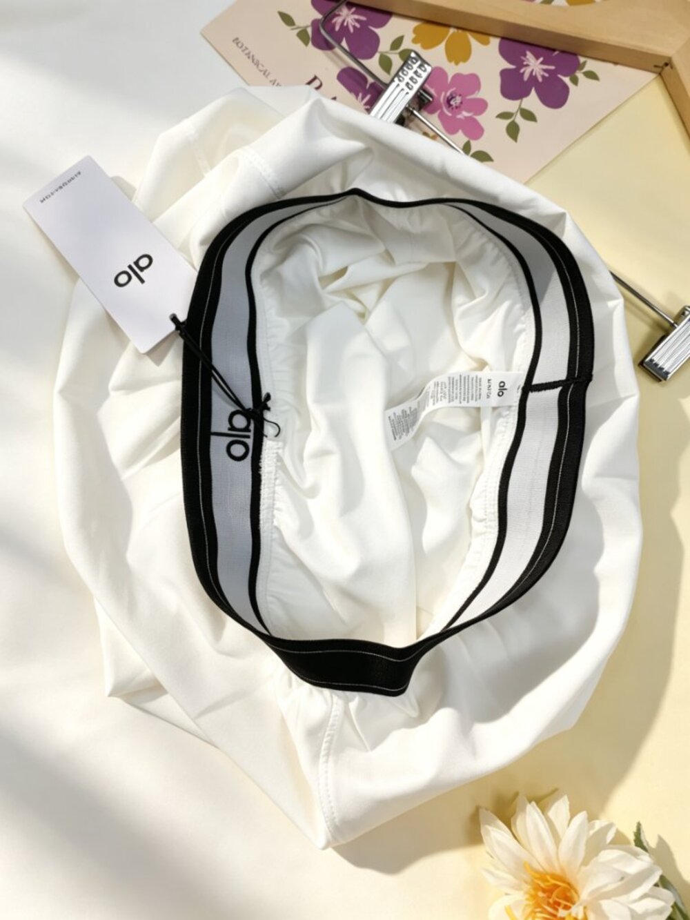 ALO Yoga Women's White Tennis Skirt✨New Sporty Chic Match Point - Picture 7 of 9